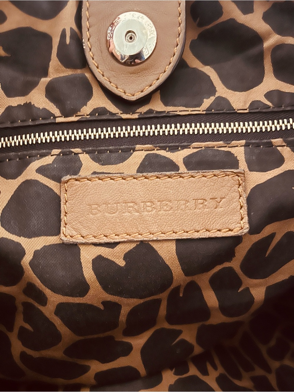 Burberry Plaid Shoulder Bag with Brown Leather Trim and Tassels - Picture 9 of 9